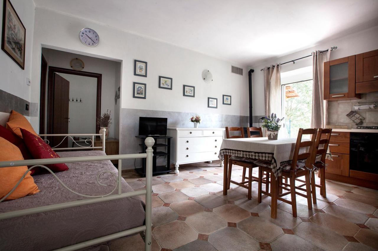 Cascina Belvedere Quargnento Bagian luar foto
