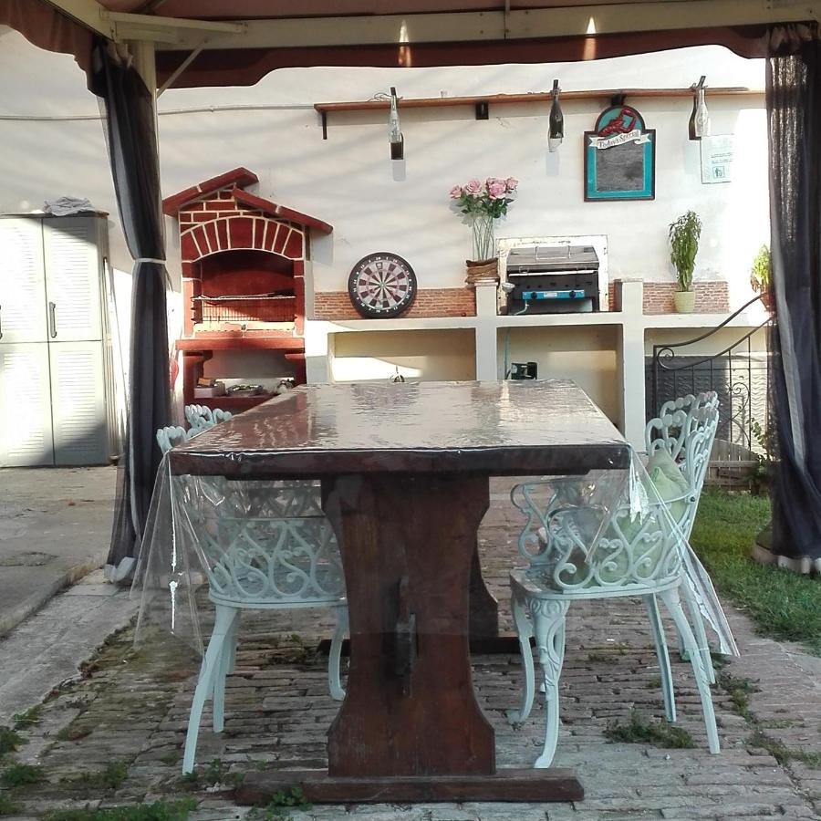 Cascina Belvedere Quargnento Bagian luar foto
